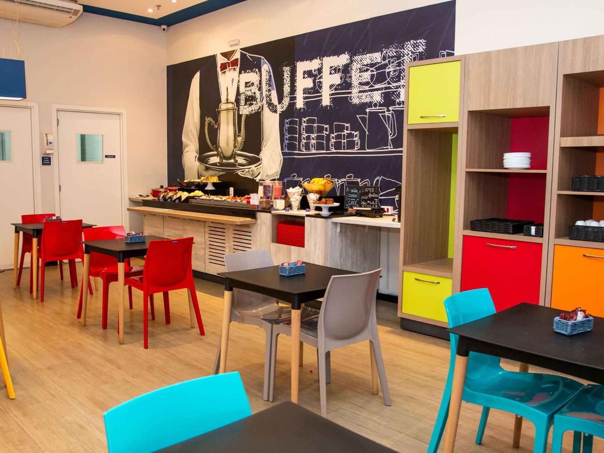 Ibis Budget Itaperuna Luaran gambar