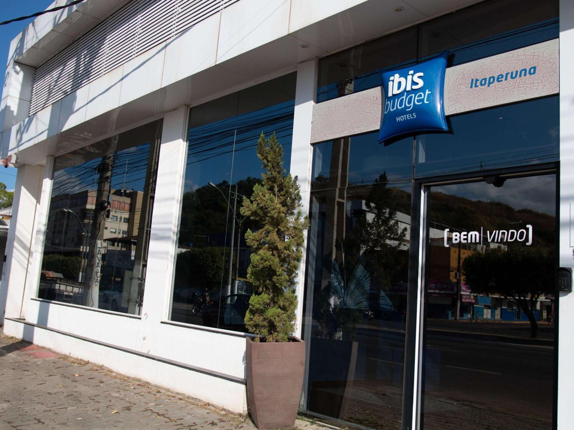 Ibis Budget Itaperuna Luaran gambar